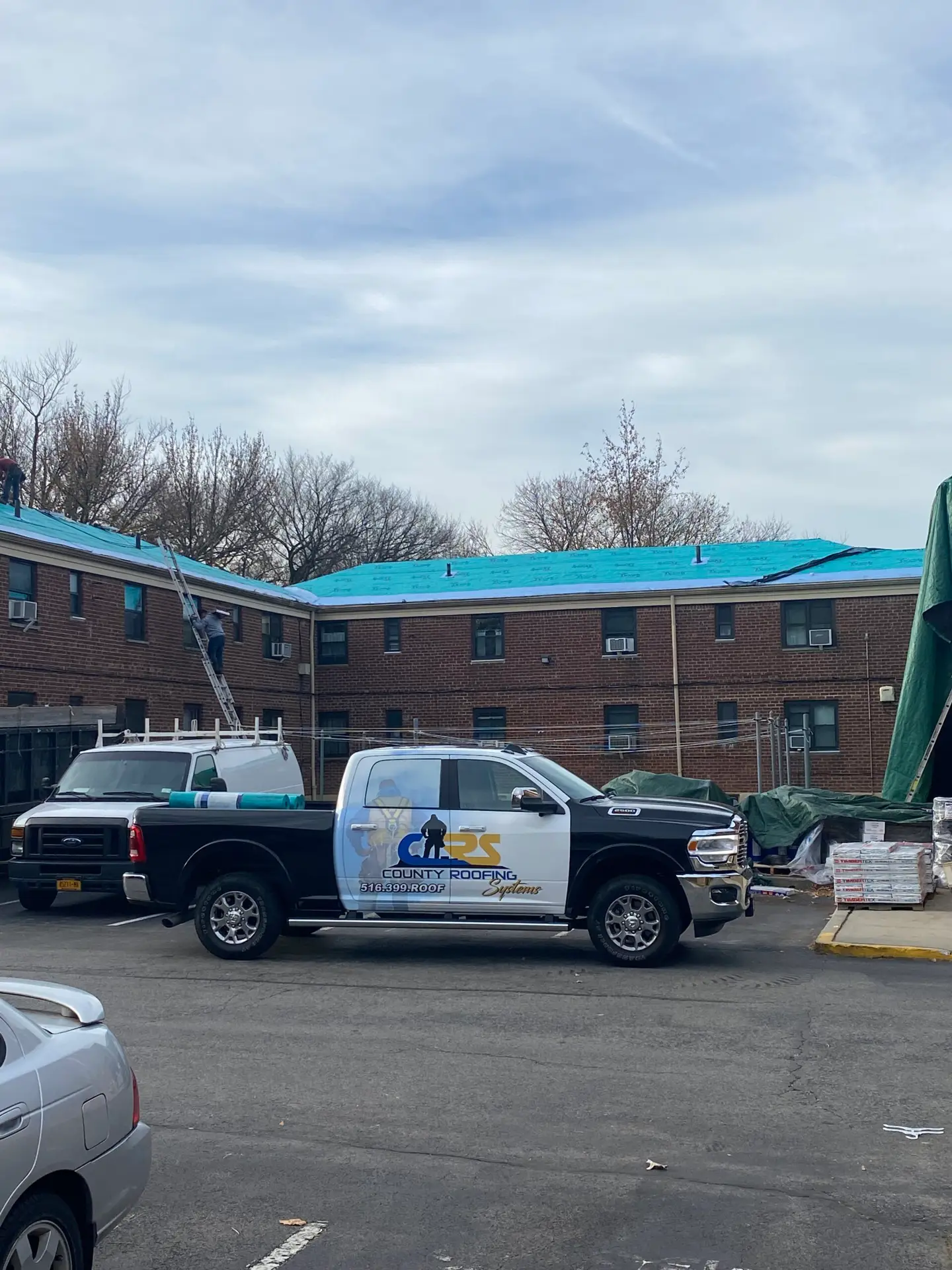 County Roofing Systems Truck