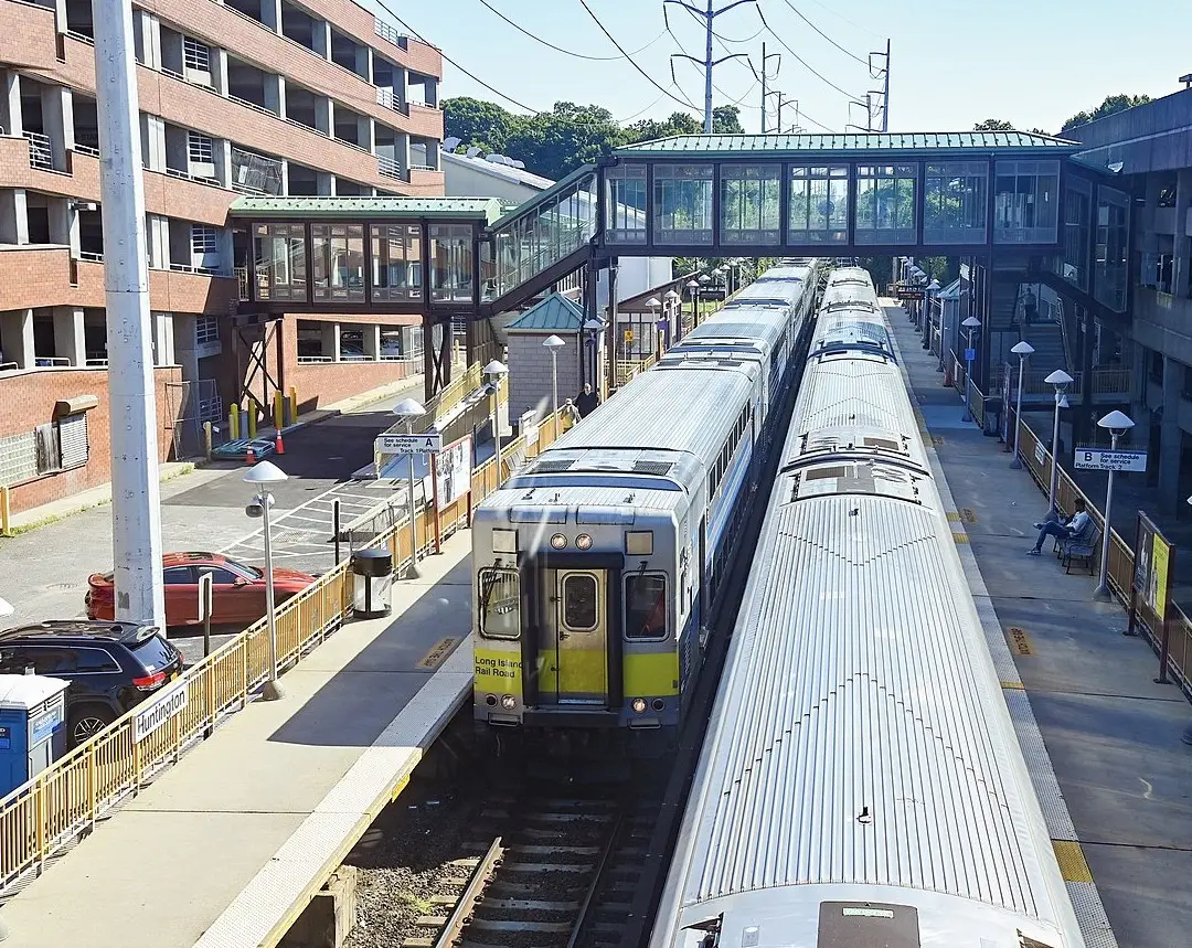 Huntington Station LIRR stop