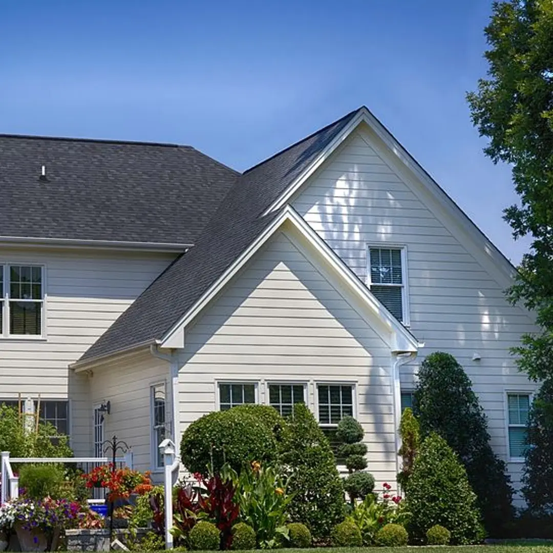 Midcentury house with vinyl siding